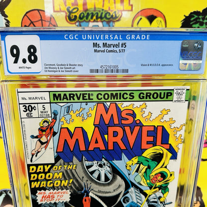 MS. MARVEL #5 CGC 9.8 WHITE PAGES VISION  MODOK APPEARANCE MARVEL 1977