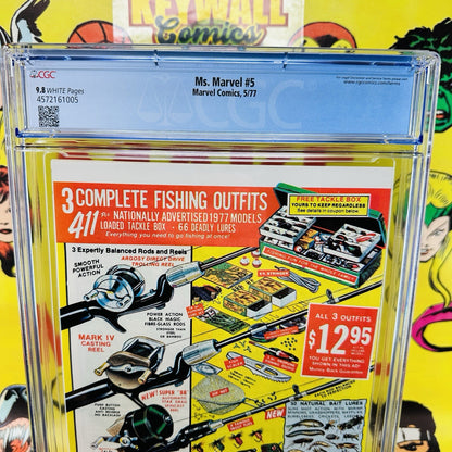 MS. MARVEL #5 CGC 9.8 WHITE PAGES VISION  MODOK APPEARANCE MARVEL 1977